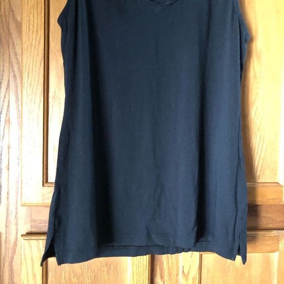 NWT J Crew Supersoft Supima Raw Edge V-Neck Tank Top Black - XS - Picture 4 of 10